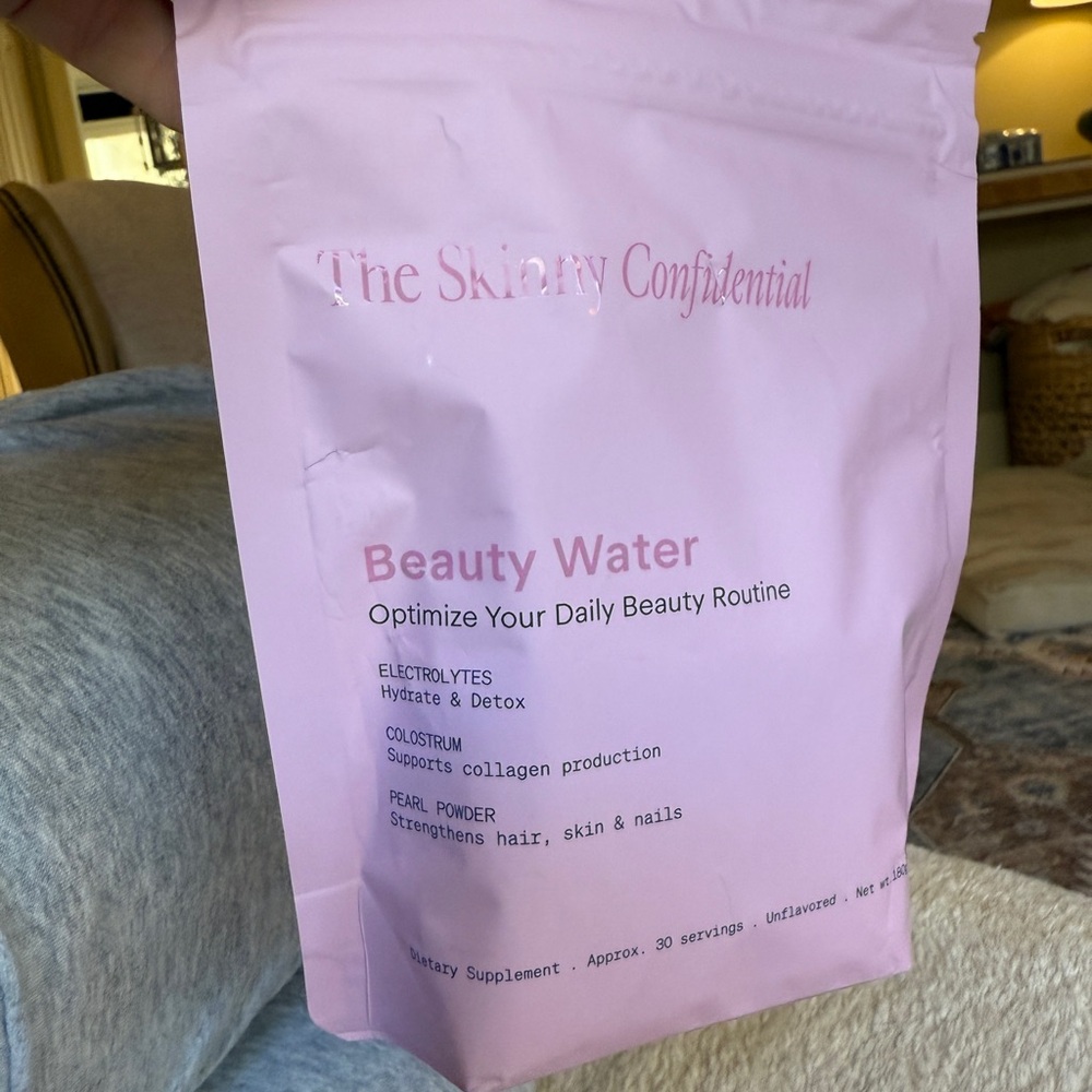 The Skinny Confidential Beauty Water – Hydrating Electrolytes + Collagen Support
